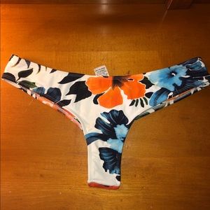 Midori Bikini Hibiscus honey Whale Tale